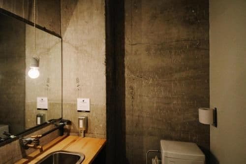 Entire Floor with 3 single rooms (Female only)