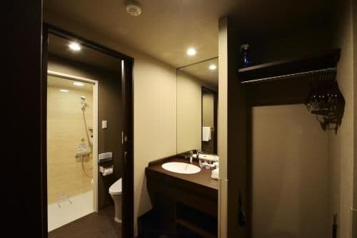 Deluxe Quadruple Room with Tatami Floor and Temple View
