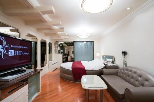 โรงแรมเปริเย (สำหรับผู้ใหญ่เท่านั้น) (HOTEL PERRIER (Adult Only))0