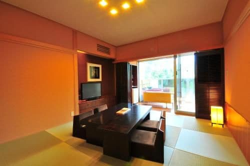 Japanese-Style Quadruple Room with Open-Air Bath