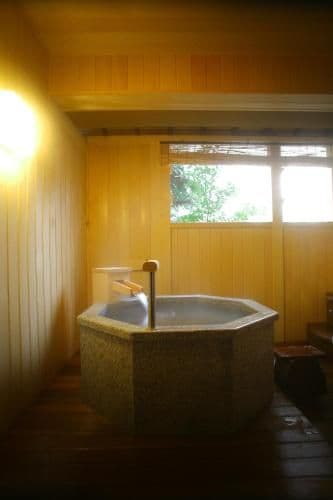Japanese-Style Tatami Room with with Beds Private Open-Air Bath