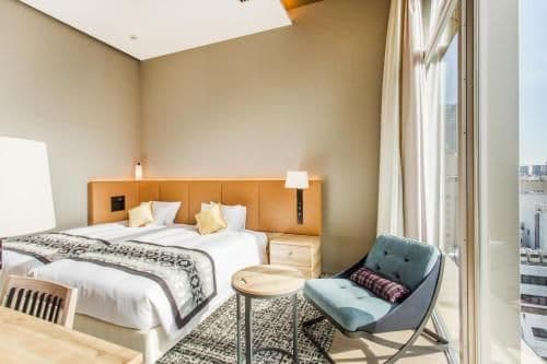 Twin Room on High Floor - Non-Smoking