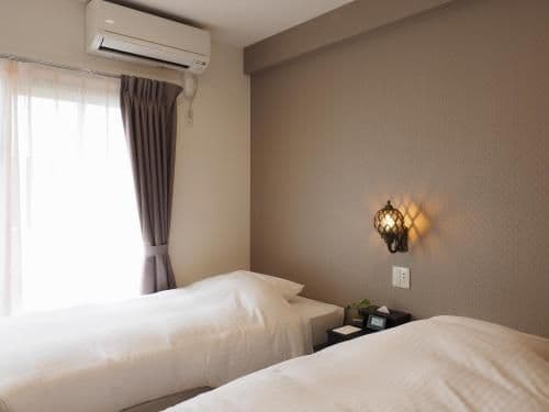 Economy Twin Room