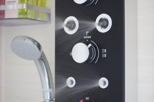 Single Room with Shower - Non-Smoking
