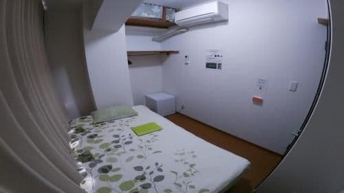 Budget Single Room with Shared Shower and Toilet - Non Smoking