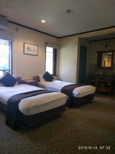 Deluxe Suite