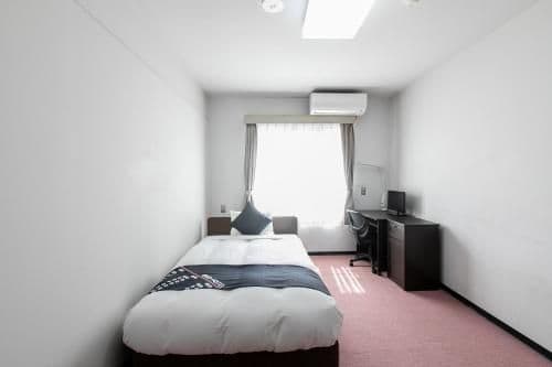 Single Room with Shared Bathroom