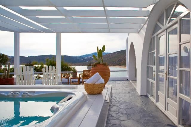 VILLA DELUXE TWO BEDS