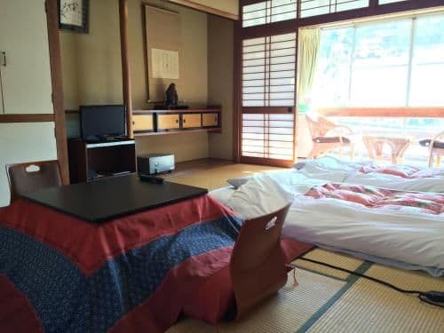 Japanese-Style Superior Twin Room with Shared Bathroom with Extra Space