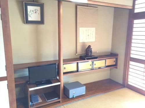 Japanese-Style Superior Twin Room with Shared Bathroom with Extra Space