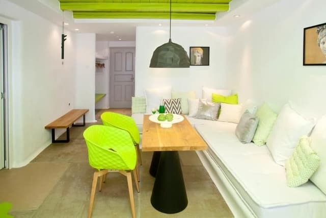 FAMILY ROOM TWO BEDROOMS