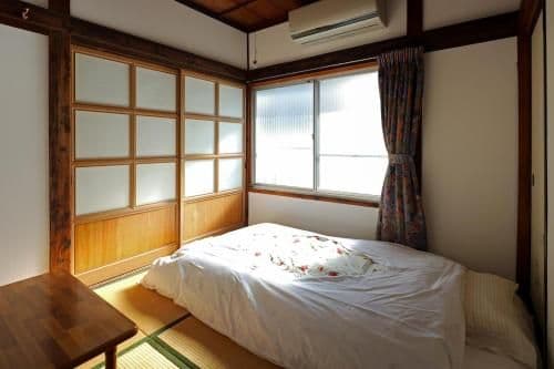 Japanese-Style Single Room