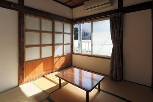 Japanese-Style Single Room
