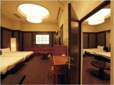 Connecting Triple Rooms