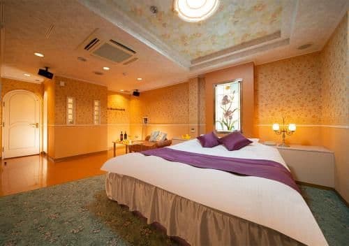 Twin Room with Private Bathroom