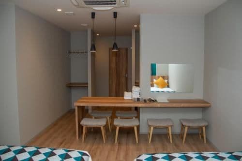 Deluxe Family Room