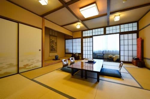 Deluxe Family Room