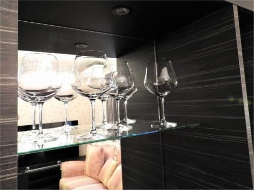 Two Bedroom Suite with kitchen Non-Smoking