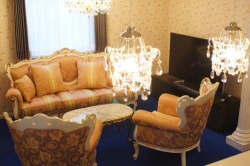 Two Bedroom Suite with kitchen Non-Smoking
