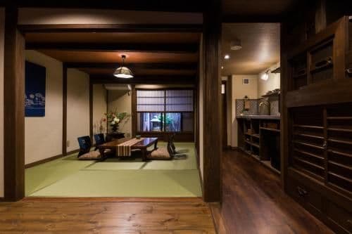 Japanese-Style Townhouse - Non-Smoking