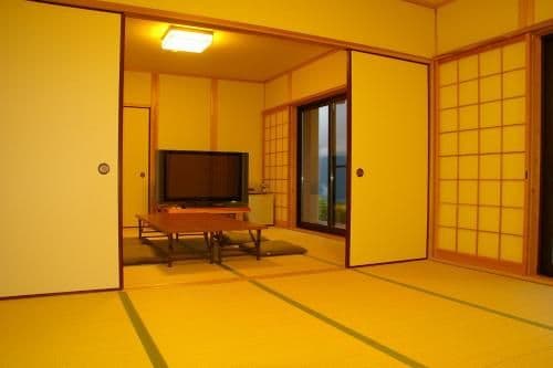 Superior Japanese-Style Room