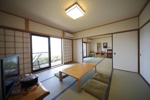 Superior Japanese-Style Room