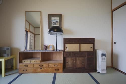 Superior Japanese-Style Room
