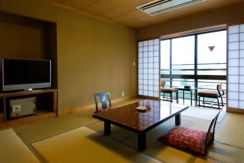 Japanese-Style Quadruple Room