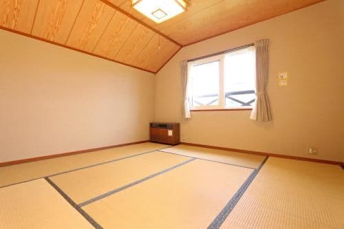 Economy Triple Room
