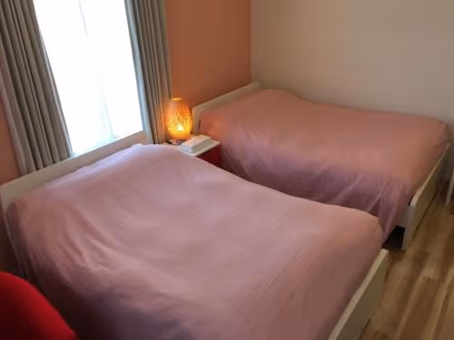 Deluxe Twin Room - Female Only