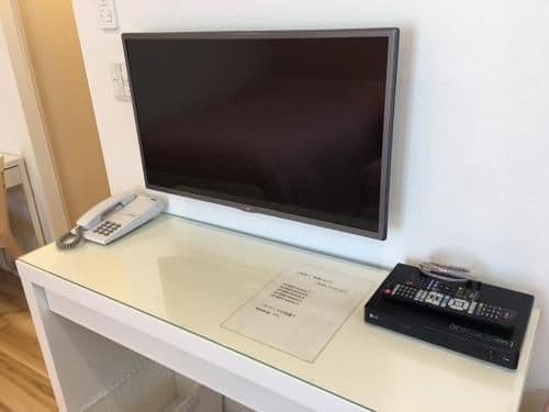 Deluxe Twin Room - Female Only