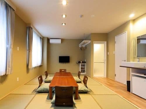 Japanese-Style Room