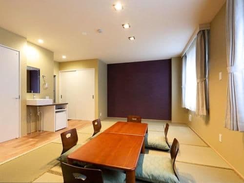 Japanese-Style Room