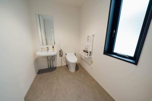 Queen Room - Disability Access - Non-Smoking