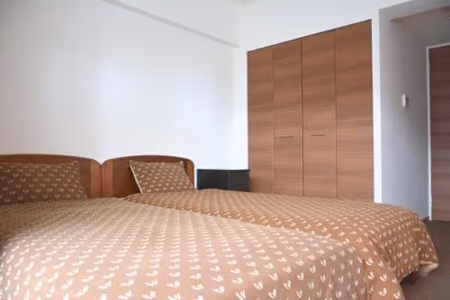 Hollywood Twin Room