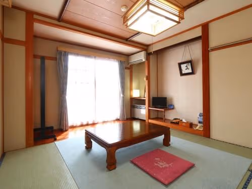 Japanese-Style Family Room - Non-Smoking