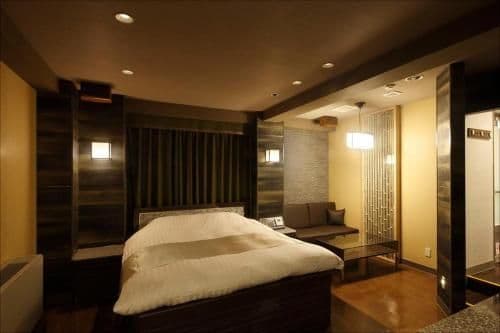 Queen Room with Spa Bath