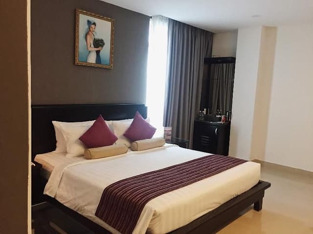 DOUBLE EXECUTIVE CITY VIEW