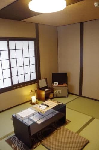Japanese-Style Twin Room with Shared Bathroom