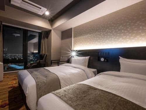 Luxury Twin Room with View - Upper Floor