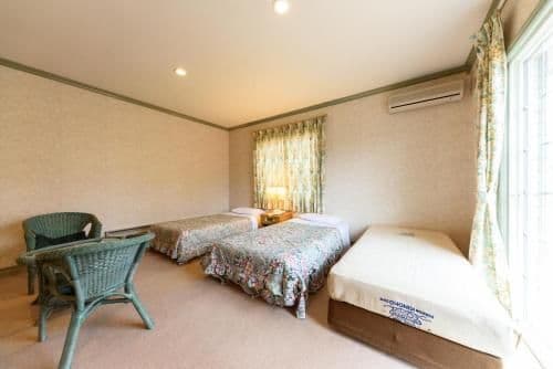 Twin Room - 2nd Annex