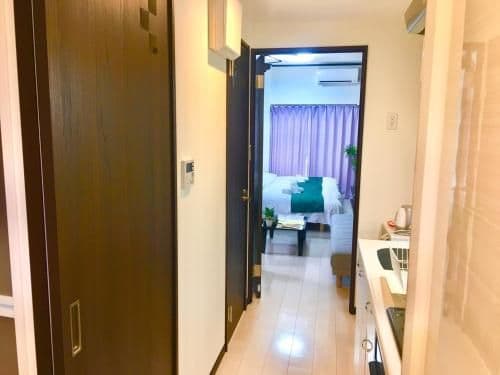 Studio Apartment with Balcony #901, 9F