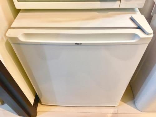 Studio Apartment with Balcony #902, 9F