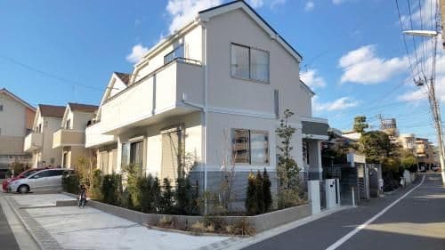 Family House in Tokyo Tamagawa Family House in Tokyo Tamagawa