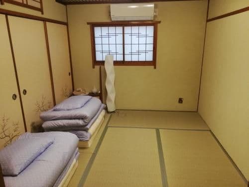 Economy Twin Room
