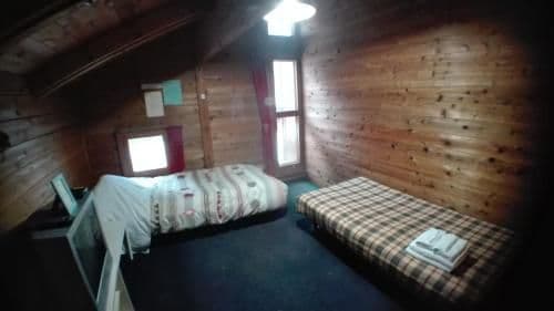 Single Room with Shared Bathroom - Non-Smoking