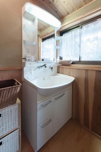 Miyama Futon & Breakfast Thatched Cottages4