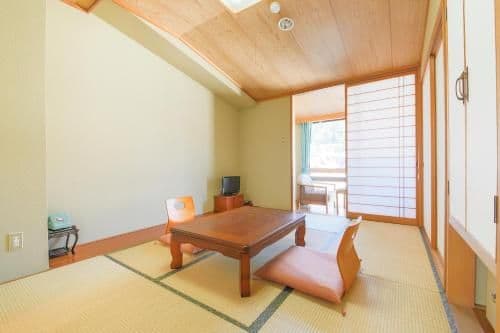 Japanese-Style Twin Room with Shared Bathroom - Non-Smoking