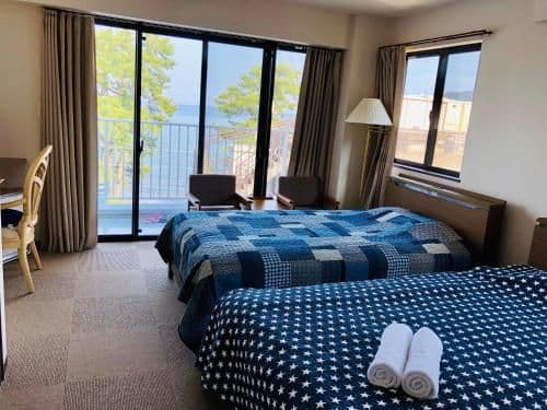 Standard Twin Room with Sea View