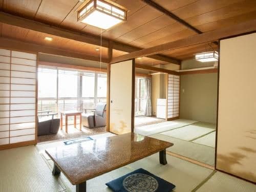 Japanese-Style Family Room with Shared Bathroom - Main Building